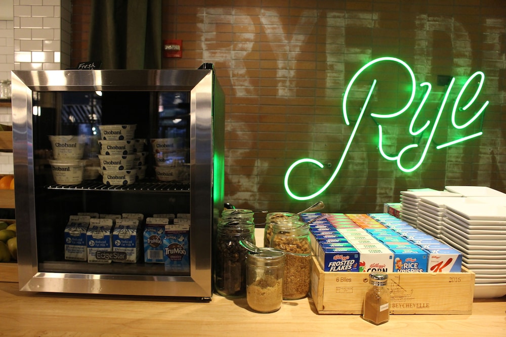 Crowne Plaza Chicago West Loop by IHG - photo 23
