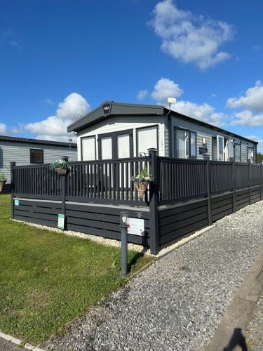 Duckpool 108 Bude - carbon neutral hotel in Bude
