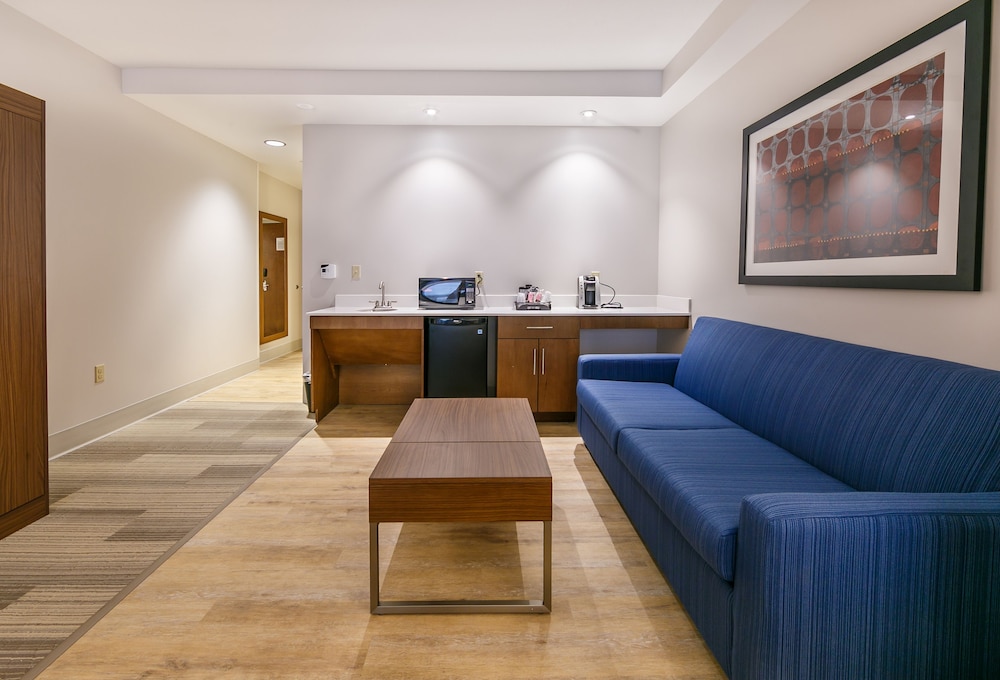 Holiday Inn Express Gatlinburg Downtown by IHG - photo 37