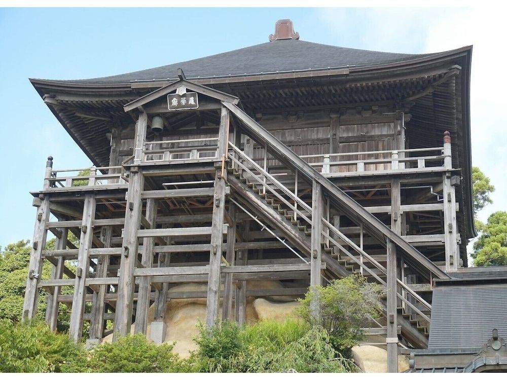 Hotel Swan Lake Nagara — Ichihara