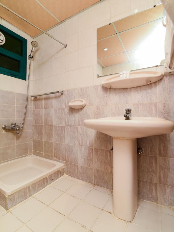 Oyo 216 Sama Hotel in Sharjah, United Arab Emirates