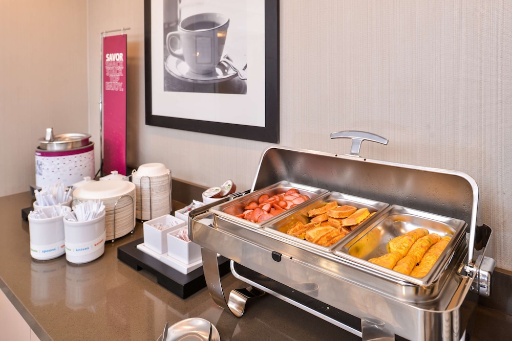 Hampton Inn & Suites Altoona Des Moines - photo 57
