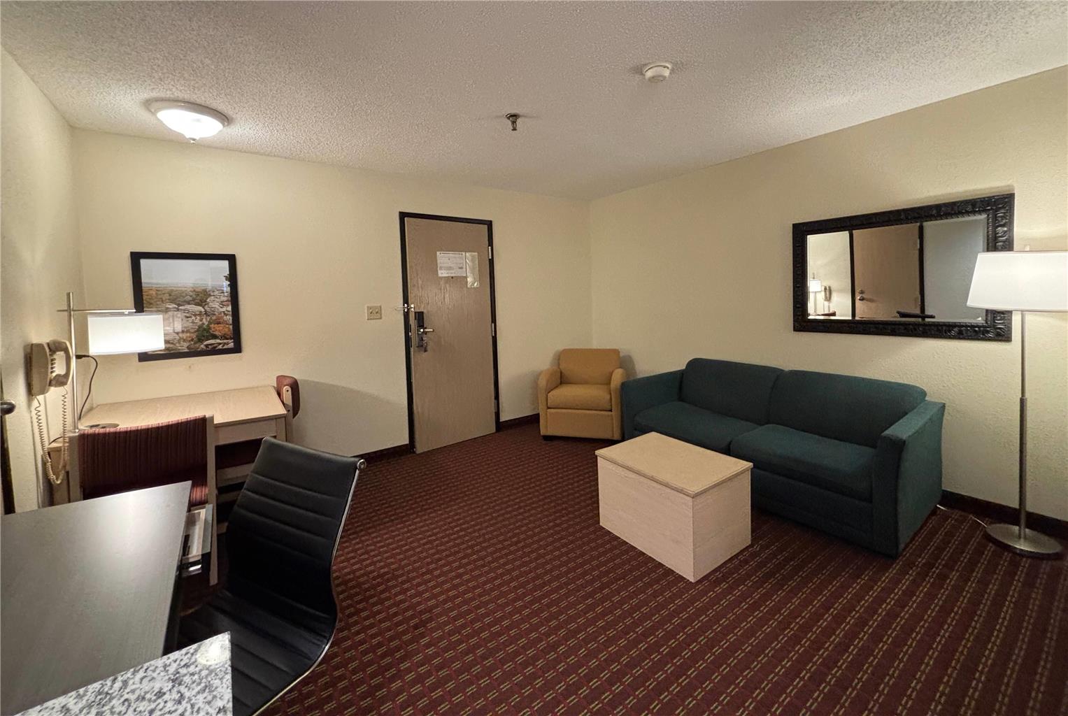 Super 8 by Wyndham Metropolis - photo 19
