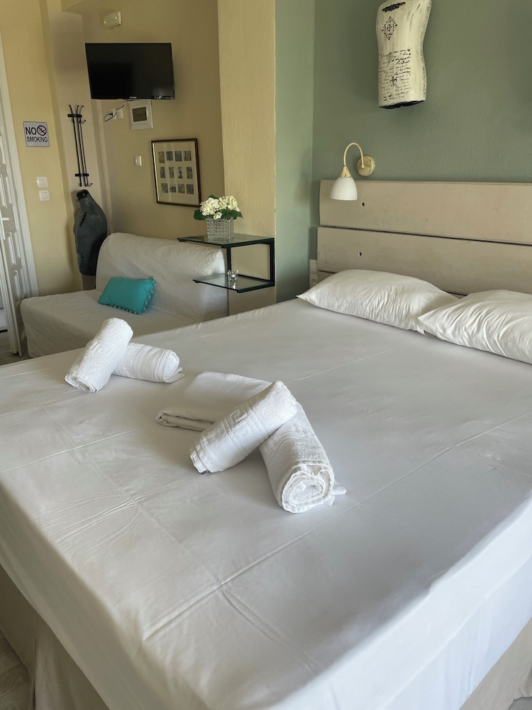 Axion Esti — Skopelos — photo 5