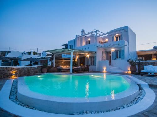 MV Serenity Villa — 4-Star Luxury Hotel in Ano Mera, Greece