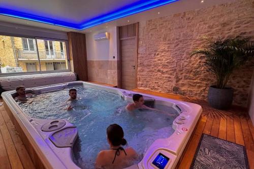 Refuge des Sens à Sarlat Spa in Sarlat-La-Caneda, France