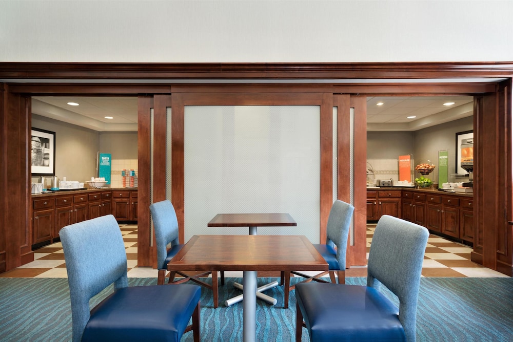 Hampton Inn & Suites Newport Middletown - photo 53