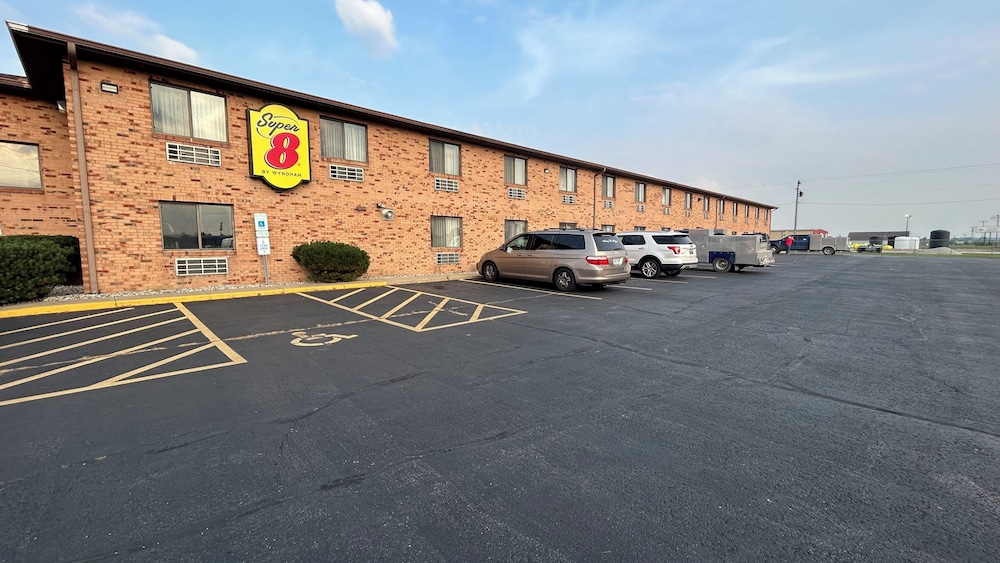 Super 8 by Wyndham Gilman - photo 60