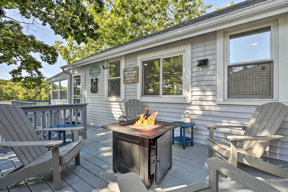 Football Fans Lake Retreat 5 Mins To Gillette — Plainville