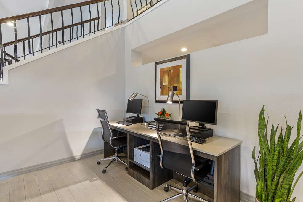 Best Western Plus Executive Inn - photo 44