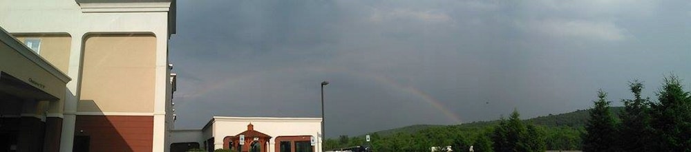 Hampton Inn Pine Grove - photo 89