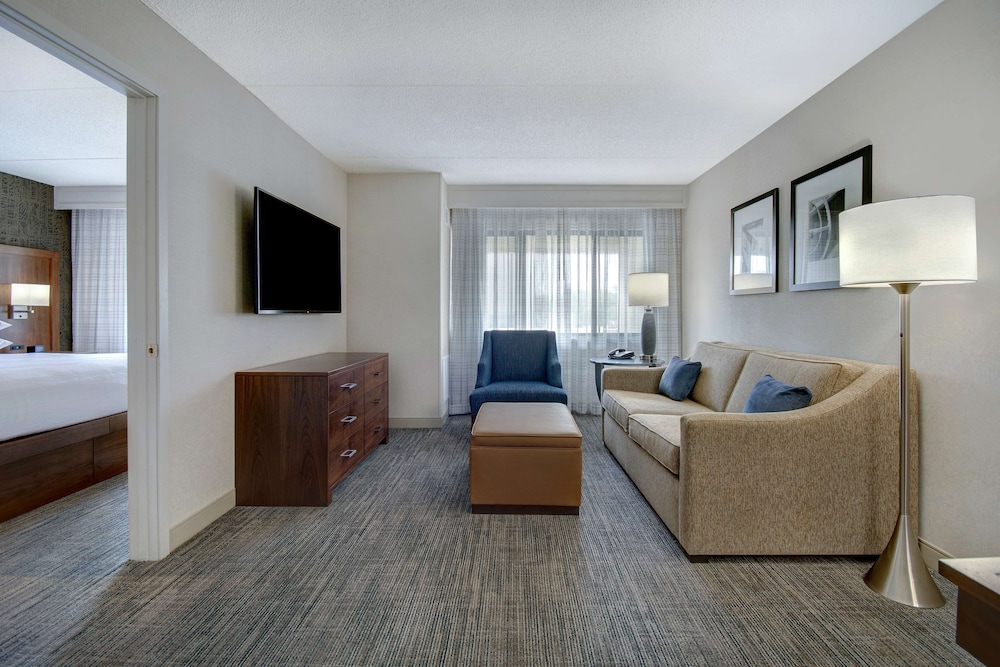 Embassy Suites by Hilton Detroit Metro Airport - photo 14