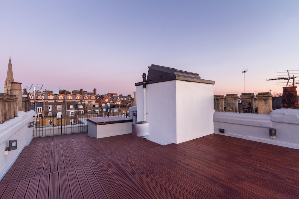 7 41 Luxurious 1 Bed Apt in Notting Hill — 4-Star Luxury Hotel in London, United Kingdom