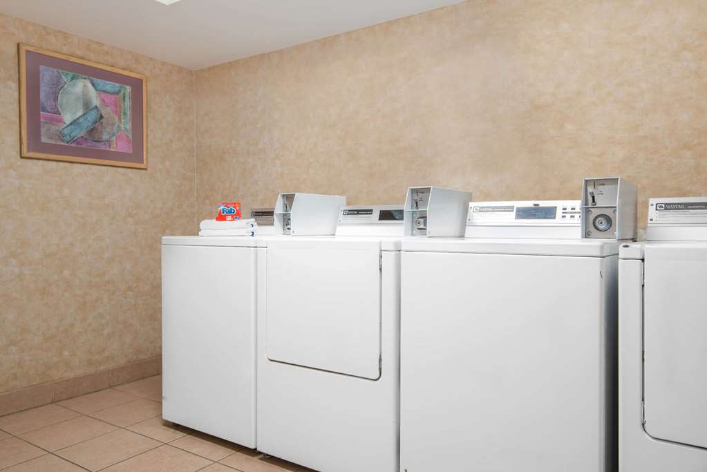 Travelodge by Wyndham Pueblo - photo 11