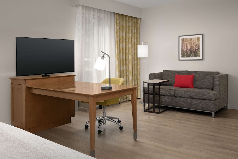 Hampton Inn & Suites Orangeburg - photo 10