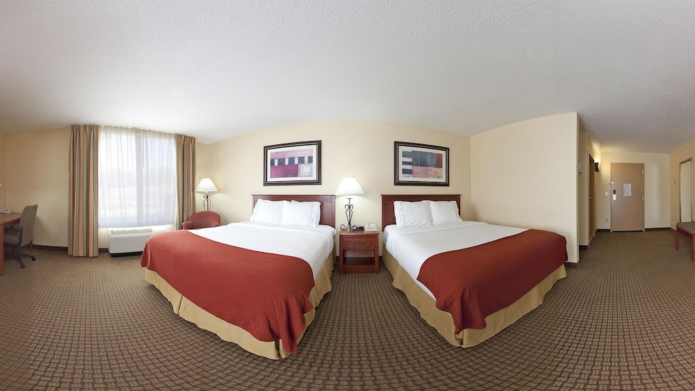 Holiday Inn Express & Suites Greenville by IHG - photo 6