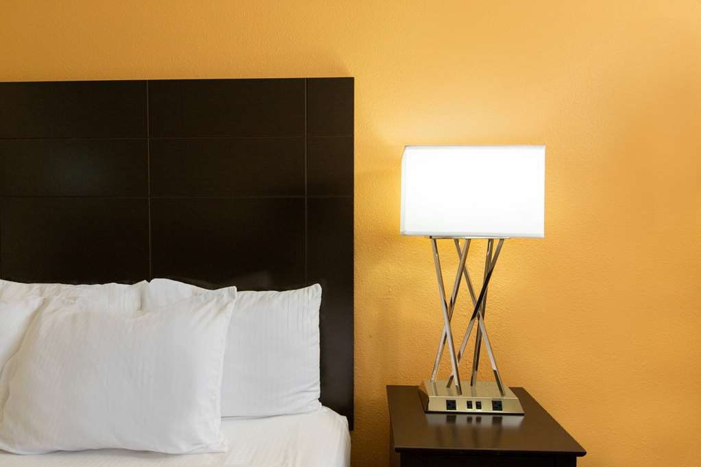 La Quinta Inn by Wyndham Lincoln Nebraska - photo 21