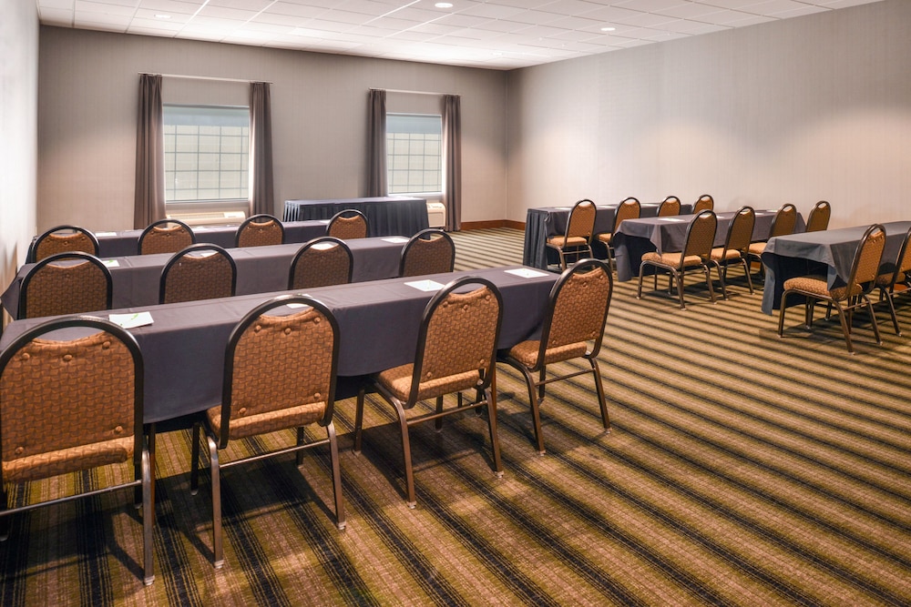 Holiday Inn Poplar Bluff by IHG - photo 54
