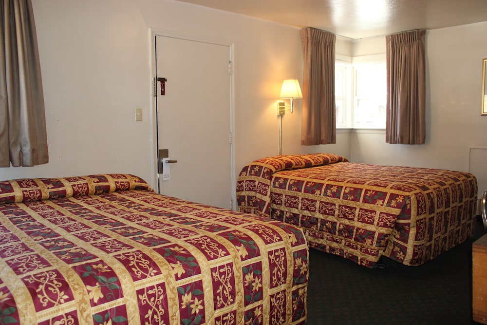 Lava Spa Motel & RV Park - photo 15