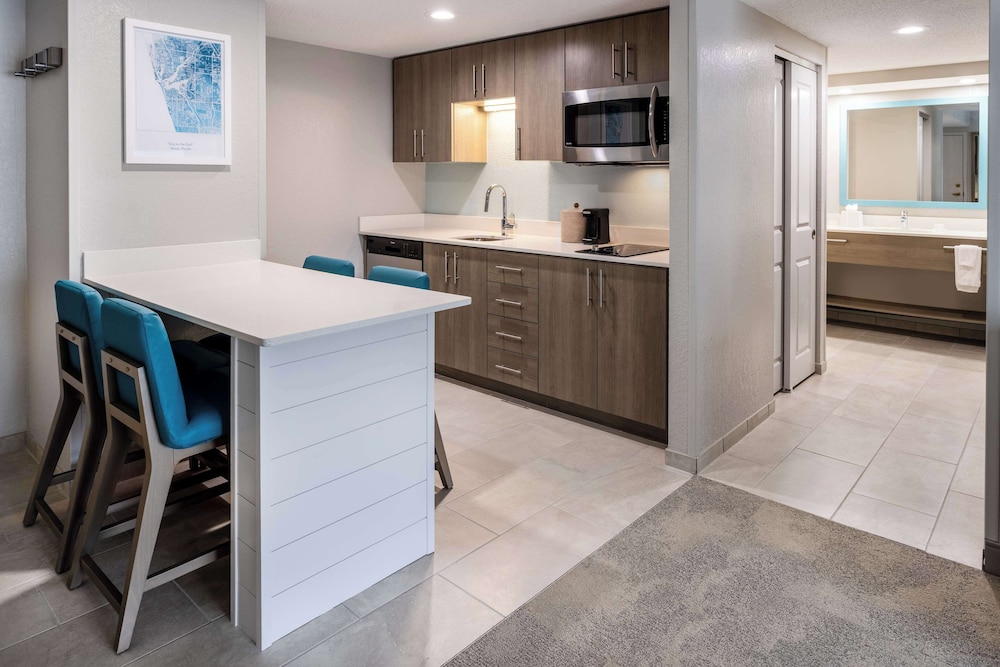 Hampton Inn & Suites Venice Bayside South Sarasota - photo 21