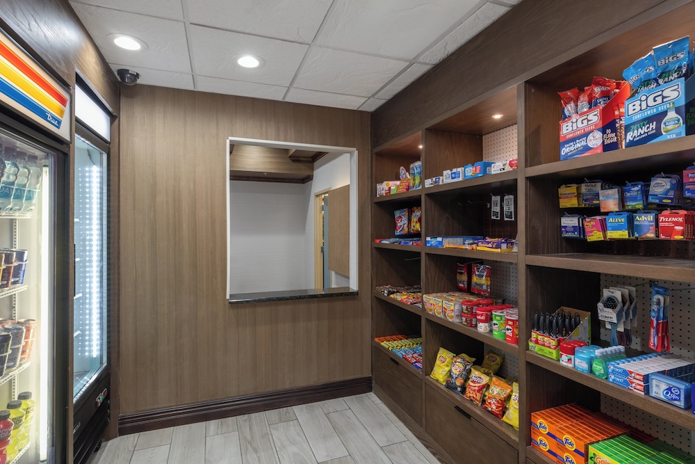 Staybridge Suites Bentonville Rogers by IHG - photo 14