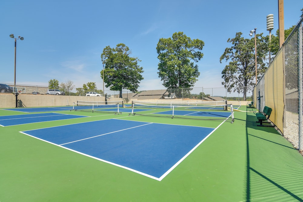 Golfers' Paradise Branson Condo w Resort Perks - photo 17