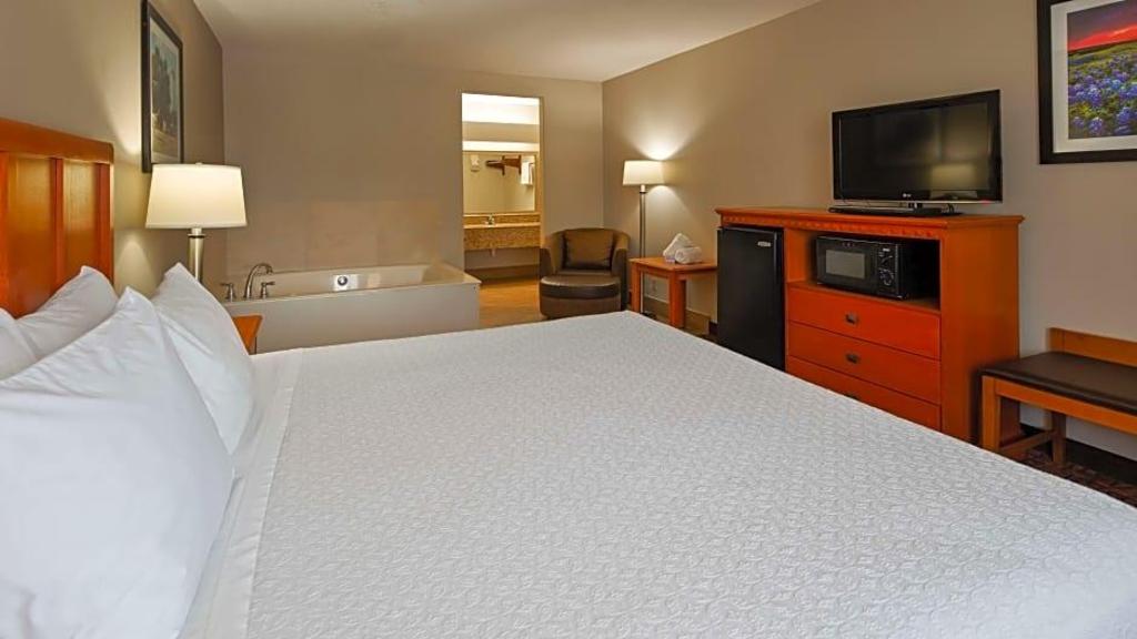 Marble Falls Inn - photo 12
