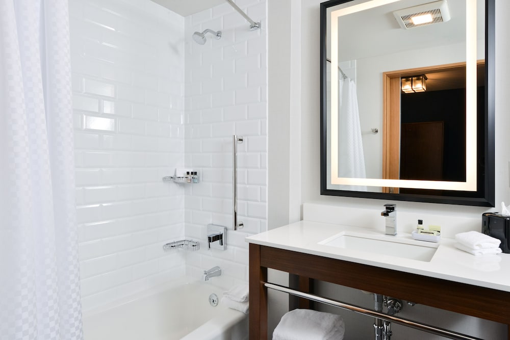 Four Points by Sheraton Kansas City Olathe - photo 16