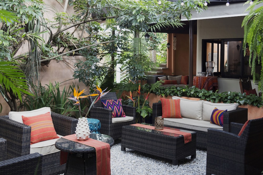 Hotel Ciudad Vieja — hotel in Guatemala City