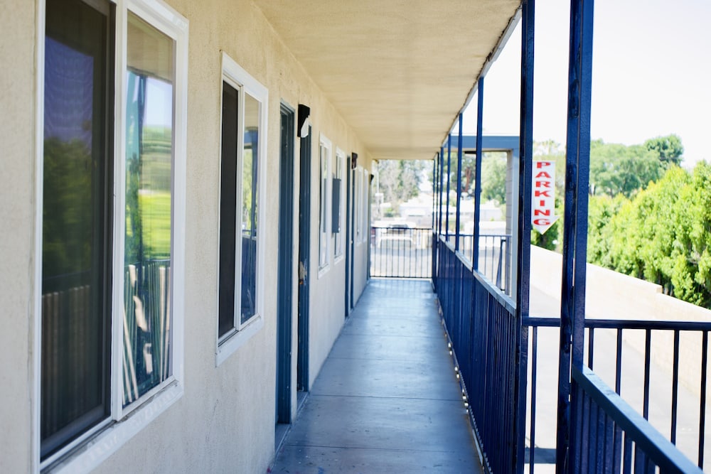 Red Carpet Motel - photo 14