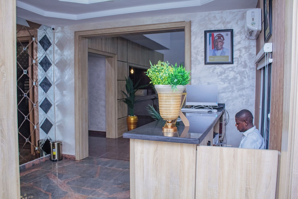 Emsworth Hotel - last minute hotel in Abuja