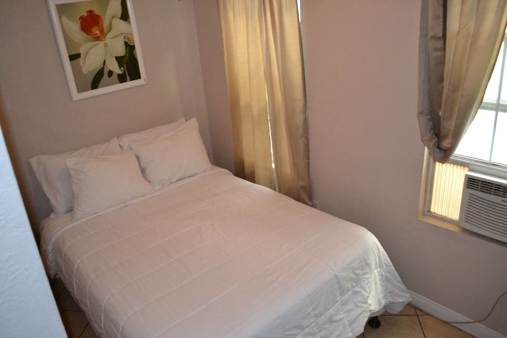 Monterey Inn Hotel - photo 6