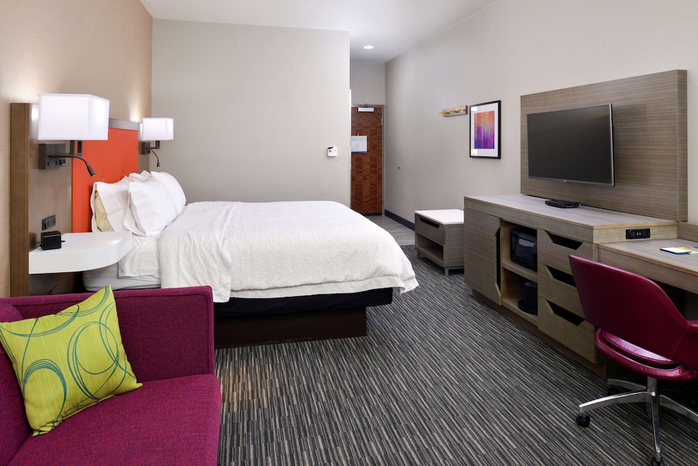 Hampton Inn Fort Stockton - photo 17