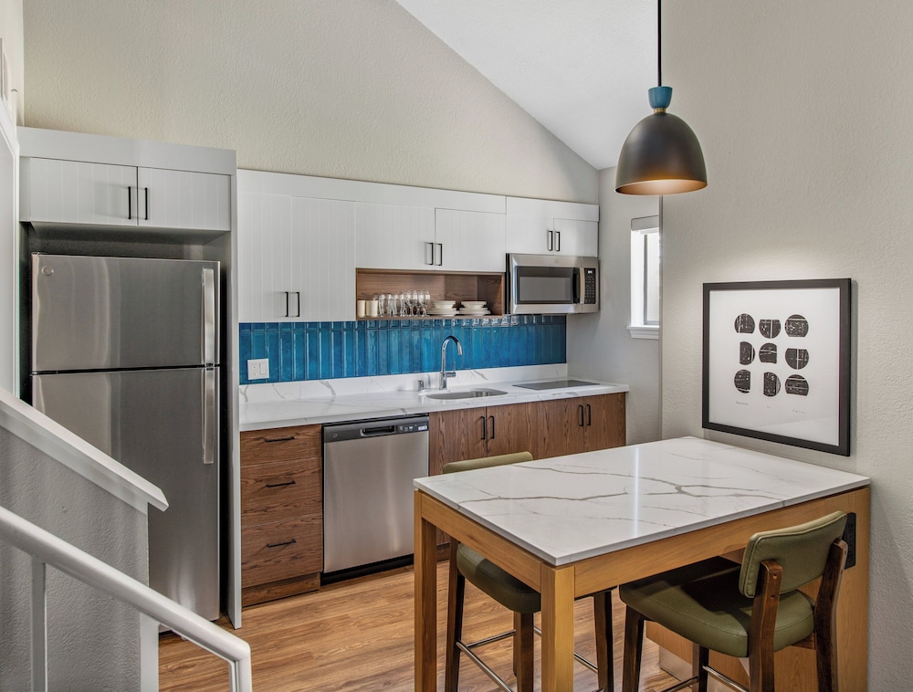 Residence Inn By Marriott Oxnard At River Ridge - photo 5