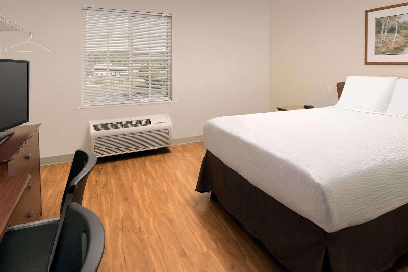 WoodSpring Suites Kansas City Mission - photo 22