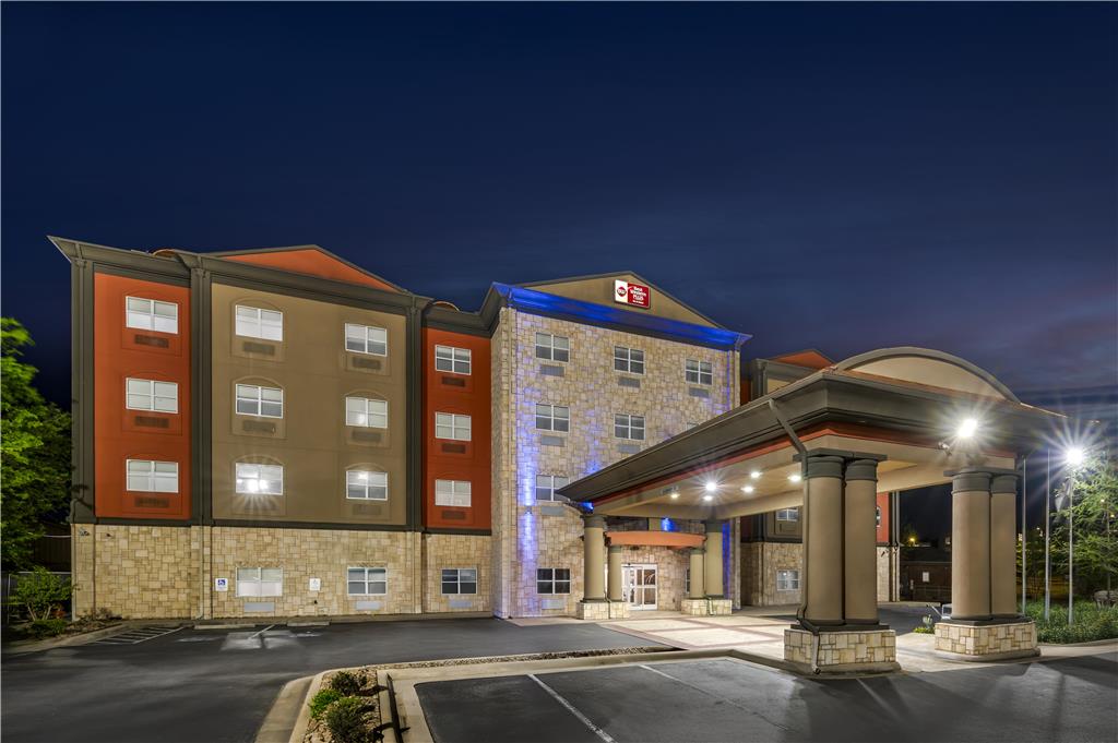 Best Western Plus JFK Inn & Suites in North Little Rock, United States