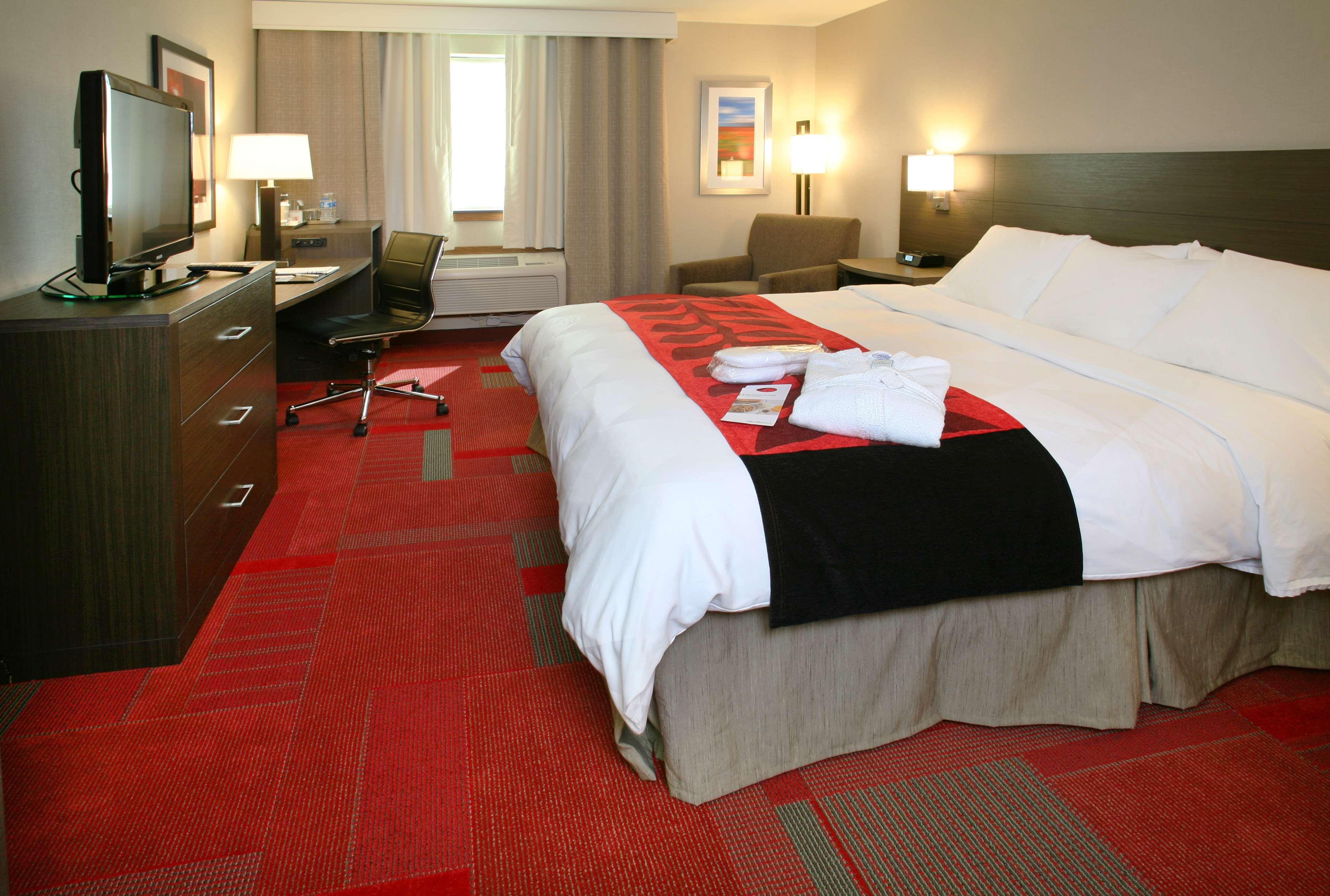 Radisson Hotel Madison - photo 12