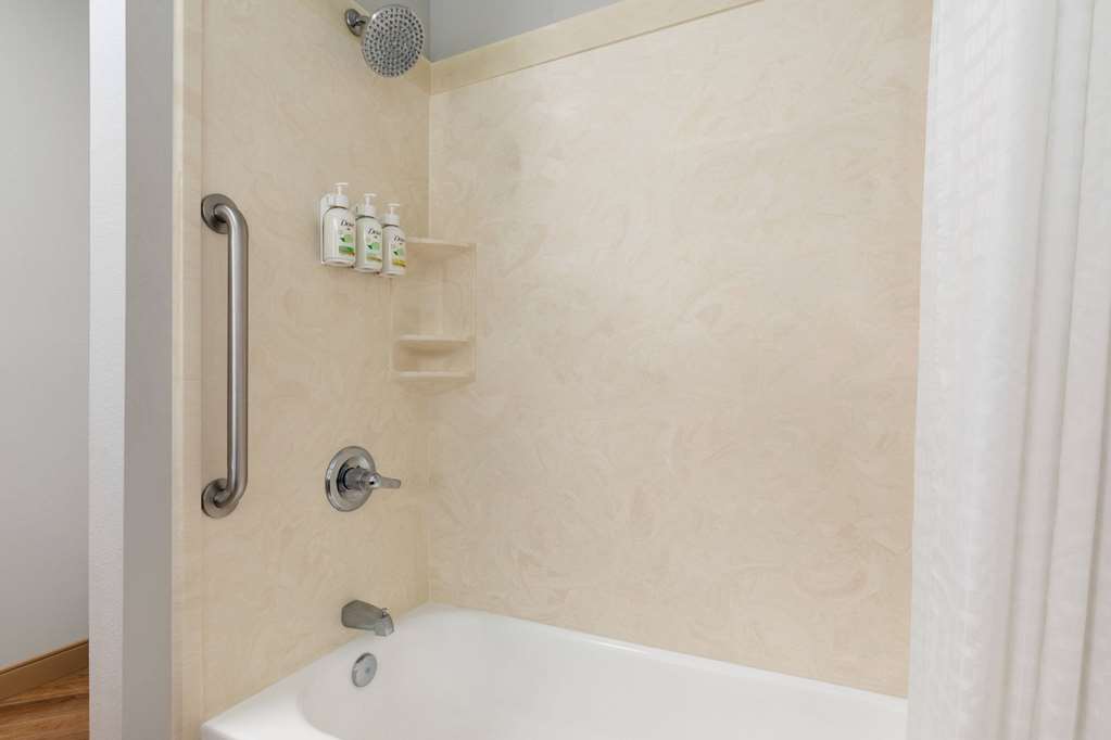 La Quinta Inn & Suites by Wyndham Dumas - photo 22