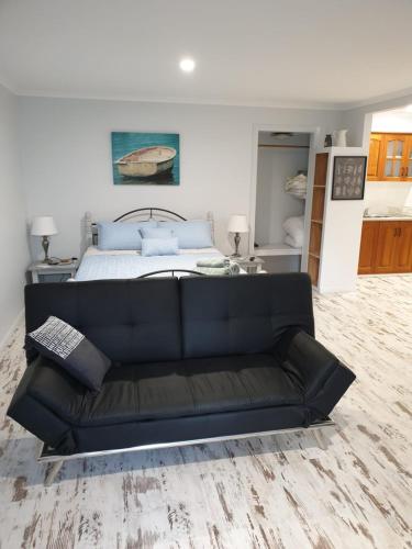 Behind the hedge in Tenterfield, Australia