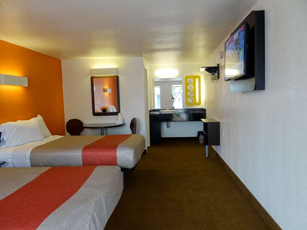 Motel 6 Erie PA - photo 17