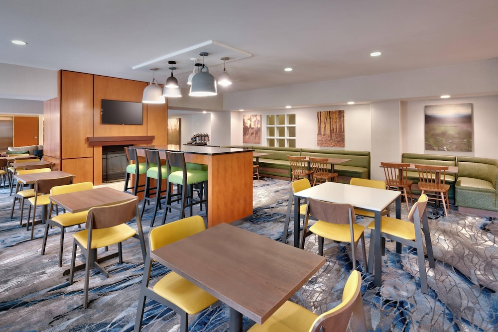 Fairfield Inn & Suites by Marriott Seattle Bellevue Redmond - photo 19