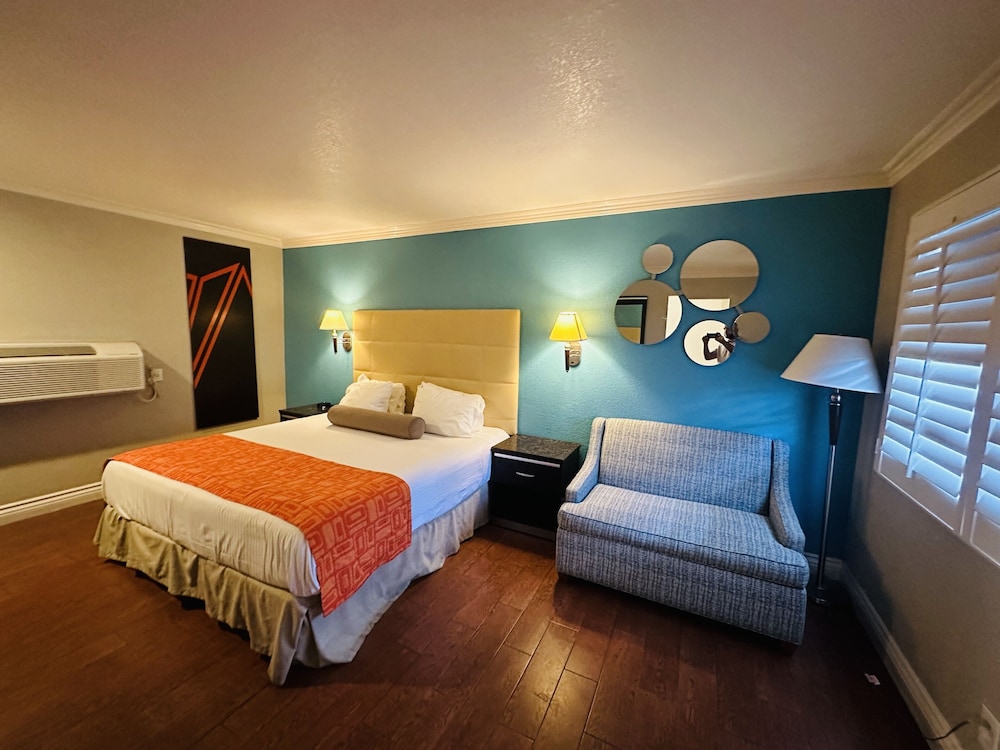 Casa Blanca Hotel and Suites Orange - photo 46