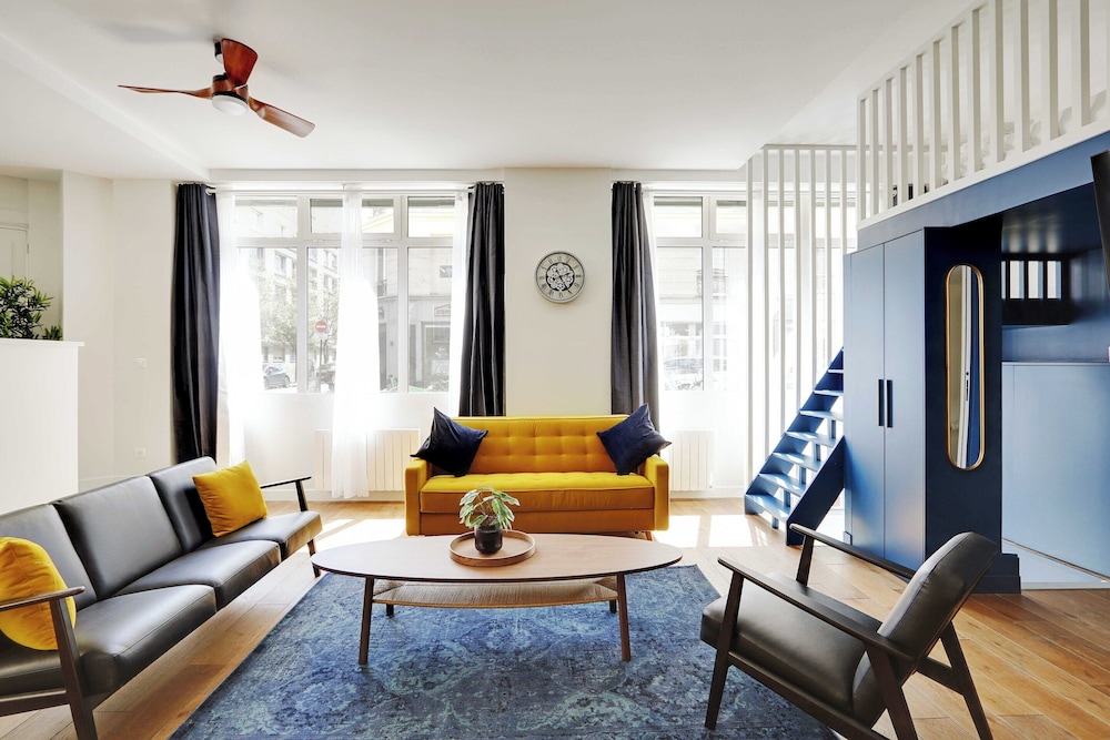 Authentic Loft 2br 8p Oberkampf - carbon neutral hotel in Paris