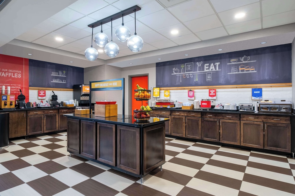 Hampton Inn Dahlgren - photo 48
