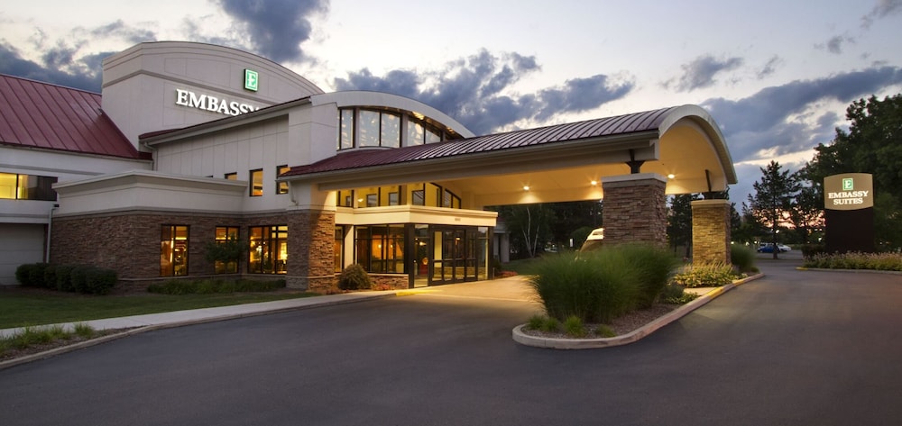 Embassy Suites by Hilton Detroit Metro Airport - photo 53