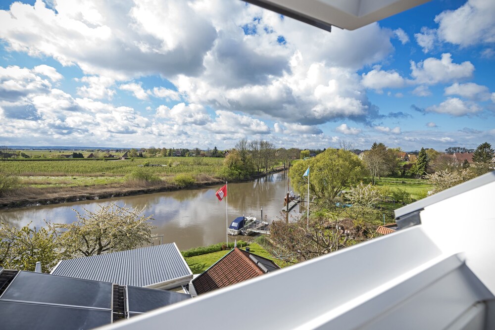 Urlaub Hamburg Altes Land — 4-Star Luxury Hotel in Hamburg, Germany