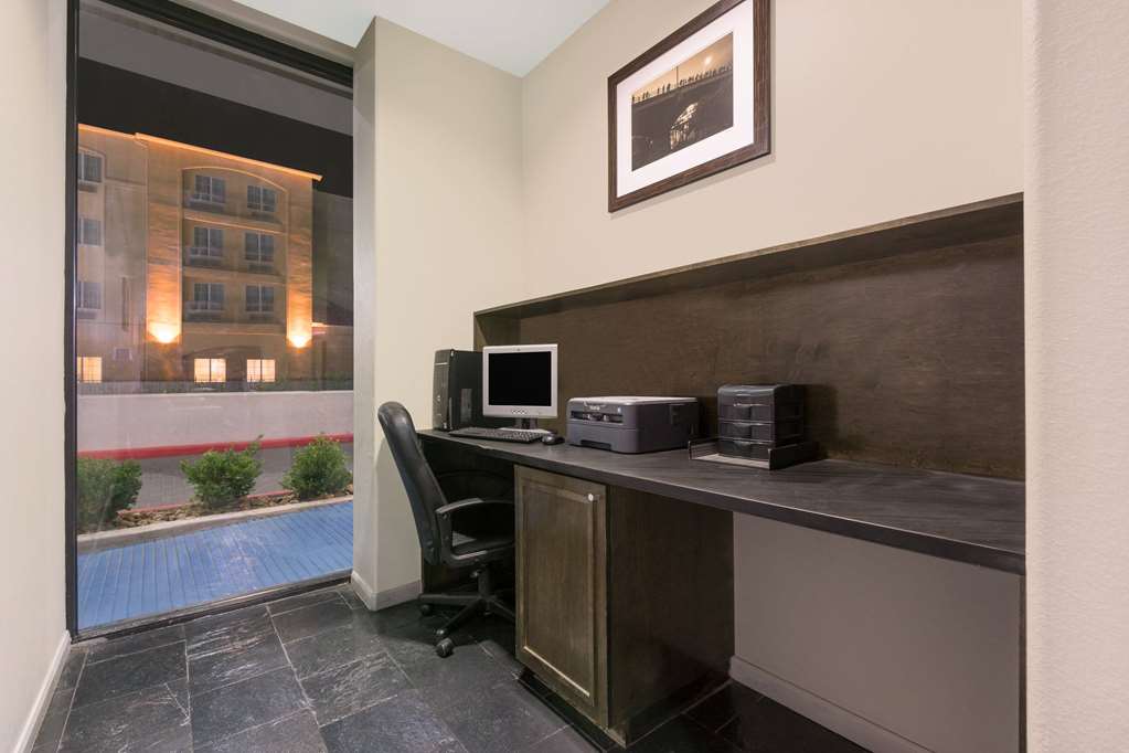 Baymont by Wyndham Columbus - photo 20