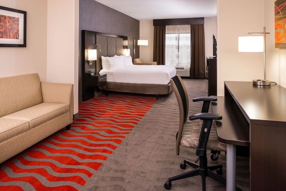Holiday Inn Express Hotel & Suites Monroe - photo 24