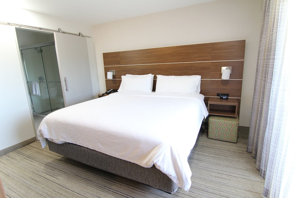 Holiday Inn Express Santa Rosa North by IHG - photo 12
