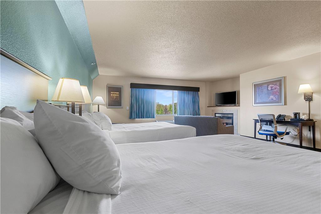 AmericInn by Wyndham Green Bay East - photo 65